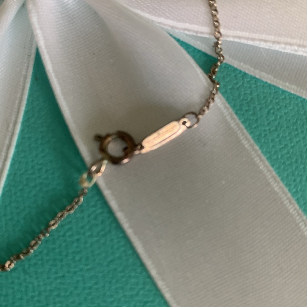 Tiffany & Co 925 Sterling Silver Nike necklace and marathon charm 811 - Picture 3 of 5